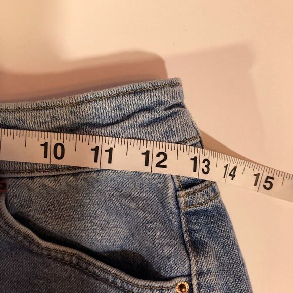 Topshop Moto Mom Floral Embroidered Denim Shorts - Picture 14 of 15